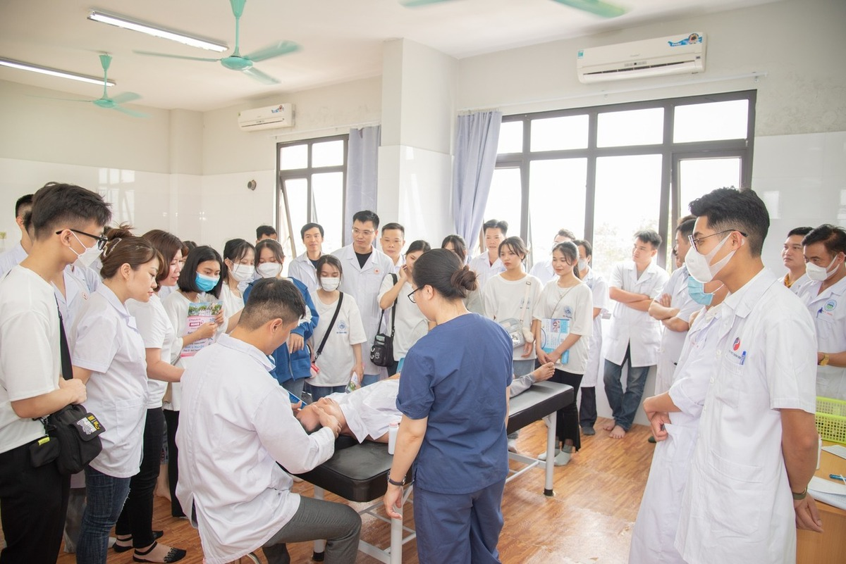 CÔNG TY CỔ PHẦN DỊCH VỤ TIÊM CHỦNG HÀ NỘI TUYỂN DỤNG
