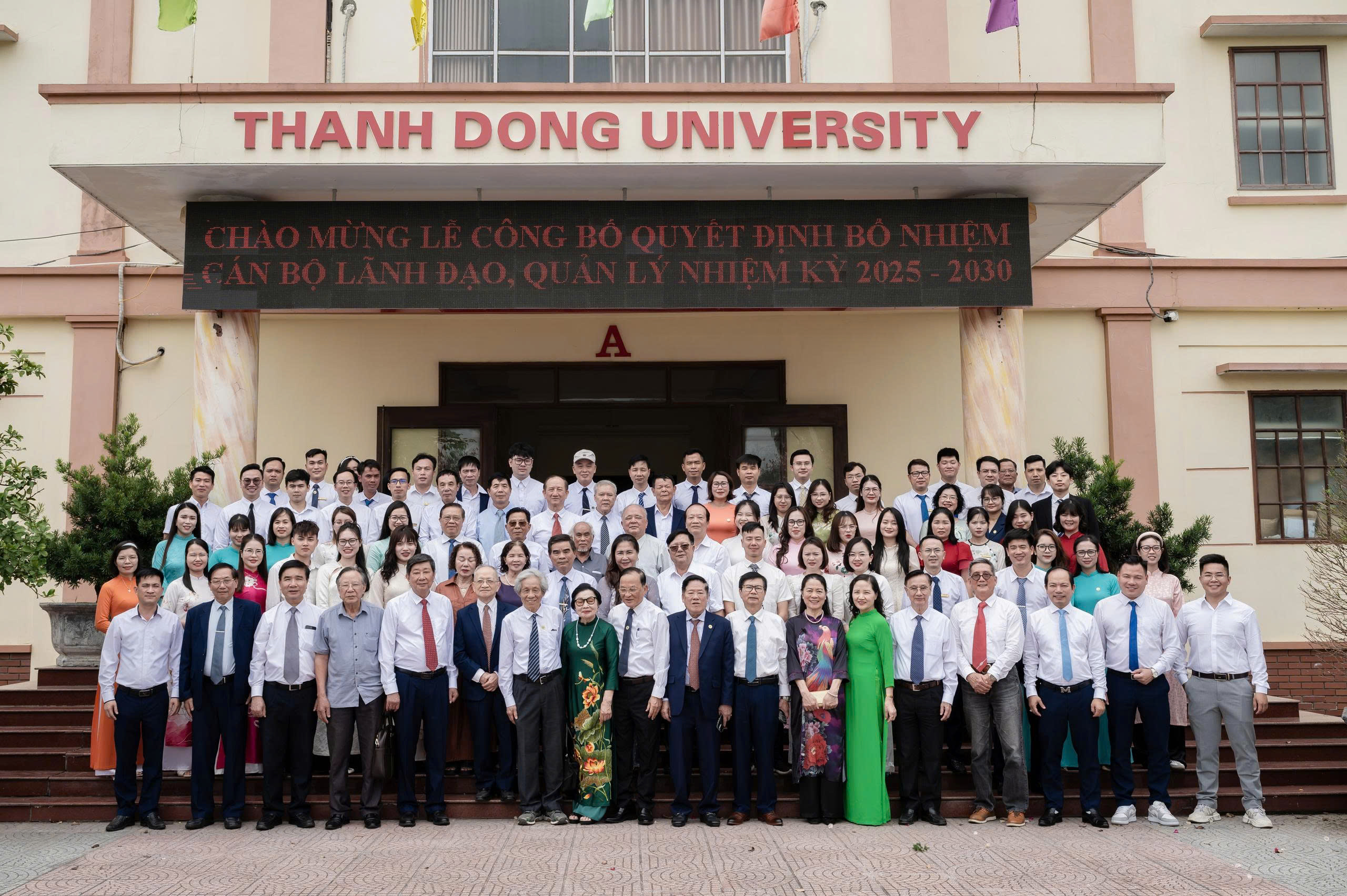 Trường Đại học Thành Đông tổ chức Lễ công bố quyết định bổ nhiệm cán bộ lãnh đạo, quản lý nhiệm kỳ 2025–2030