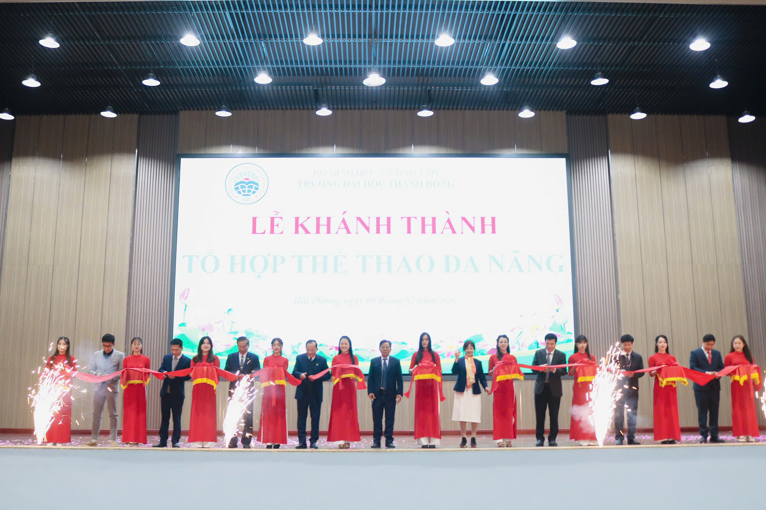 Trường Đại học Thành Đông gặp mặt cuối năm mừng Xuân Bính Ngọ 2026, khánh thành tổ hợp thể thao đa năng